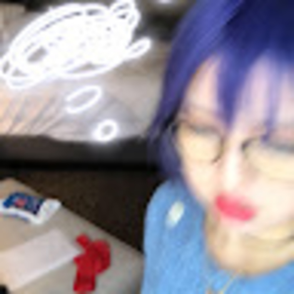 Meet your Posher, Vivien